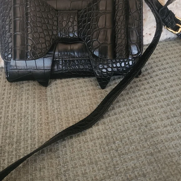 Betsey Johnson Wallet on a String / faux Leather with Betsey Bow / EUC - Picture 7 of 7